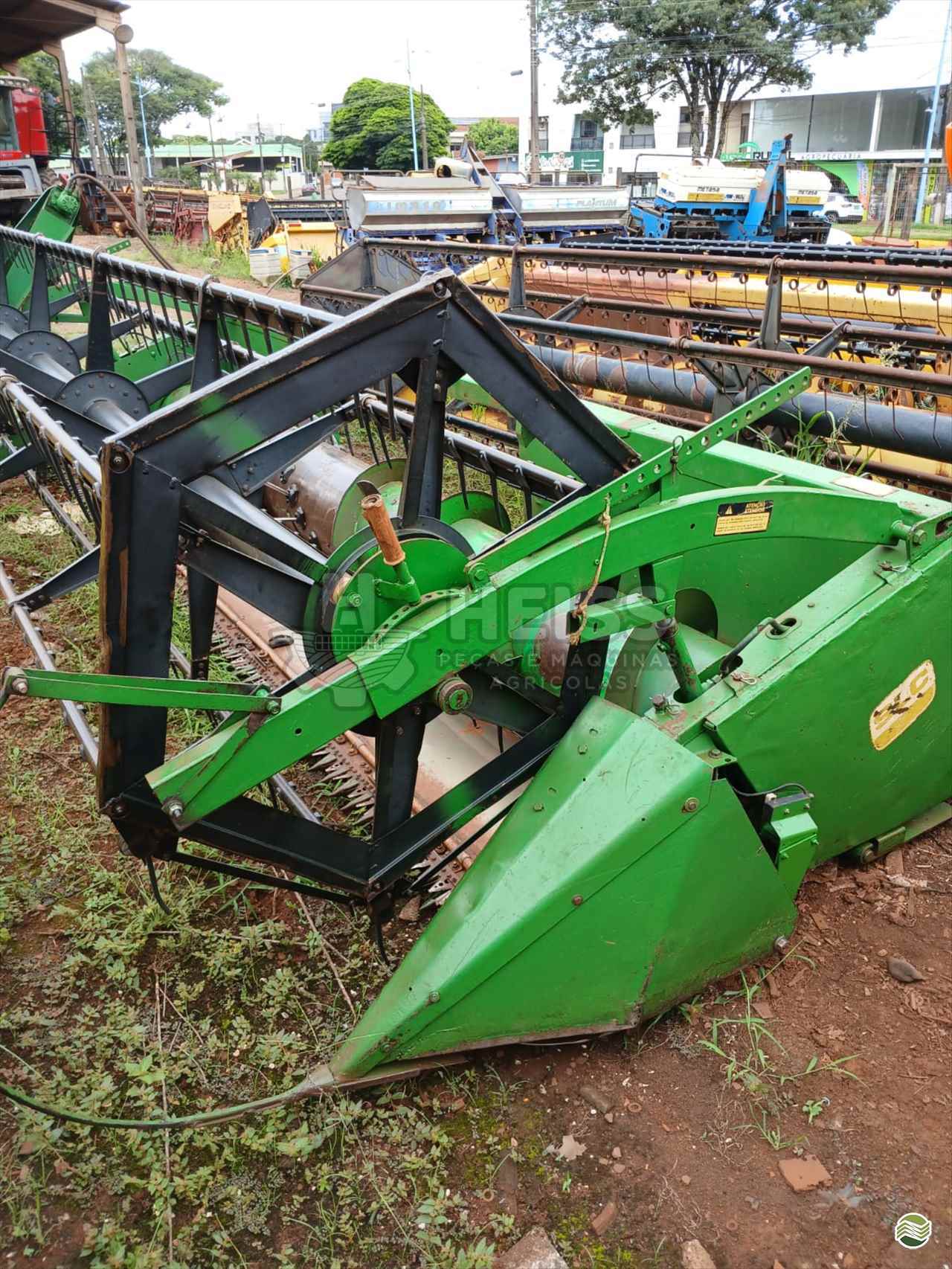 PLATAFORMA COLHEITADEIRA JOHN DEERE SERIE 300 Heiss - Peças Agrícolas TOLEDO PARANÁ PR